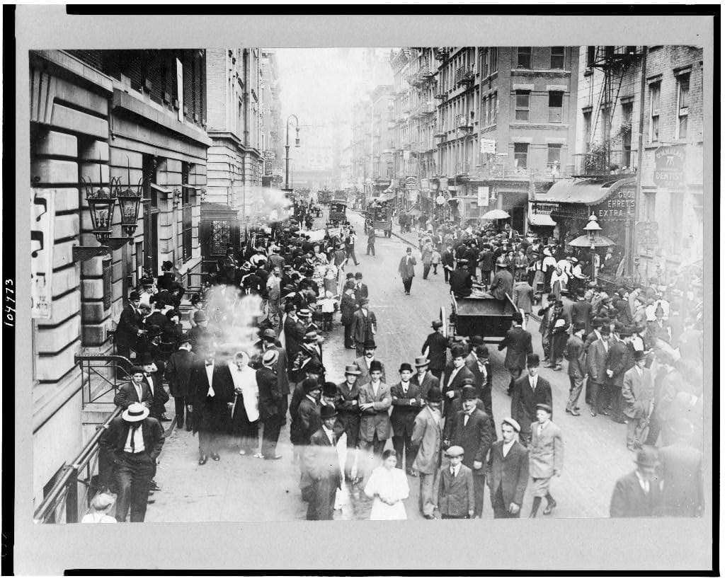 Crowds gather on a Lower East Side street during Rosh Hashanah in early twentieth-century New York